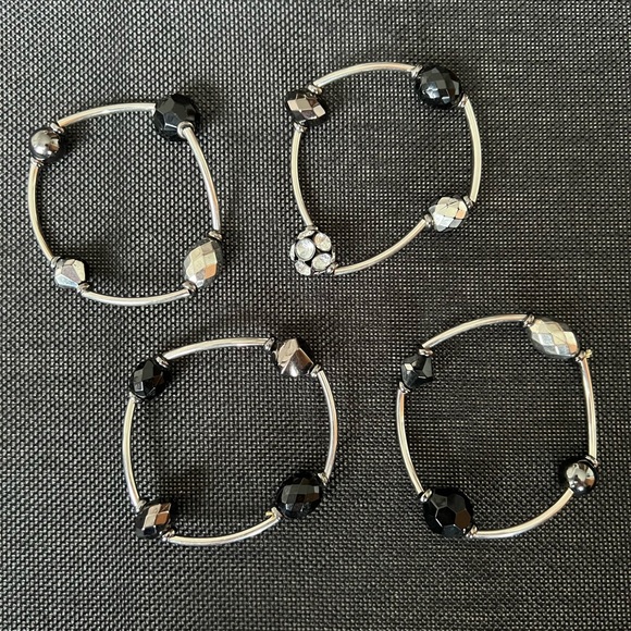 Gathered 4-piece Bracelet - Picture 5 of 6